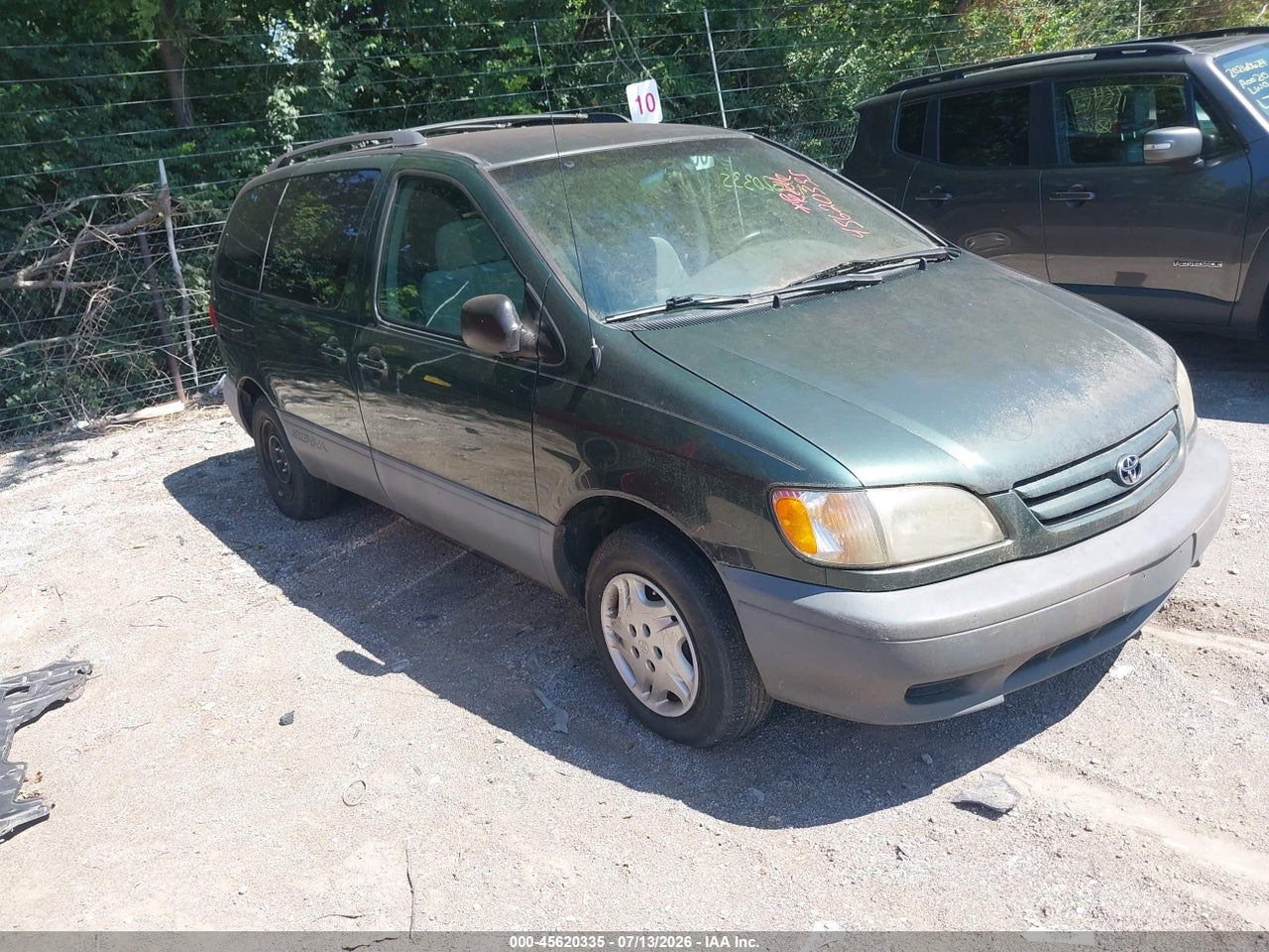 2002 TOYOTA SIENNA CE thumbnail 2