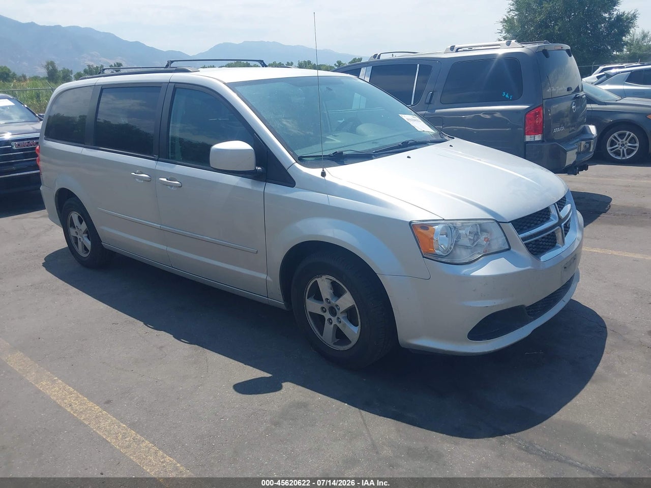 2012 DODGE GRAND CARAVAN SXT thumbnail 2