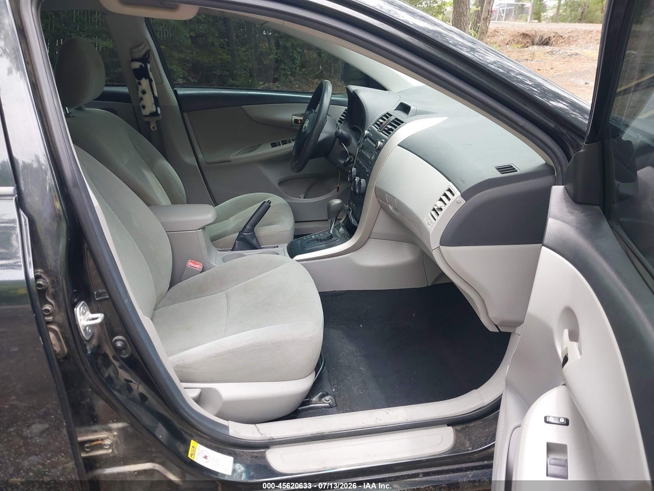2013 TOYOTA COROLLA L thumbnail 6