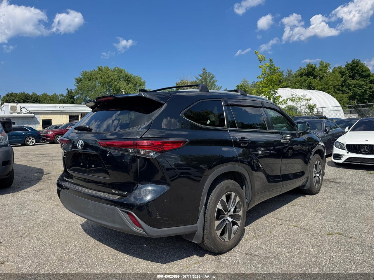 2023 TOYOTA HIGHLANDER XLE thumbnail 5