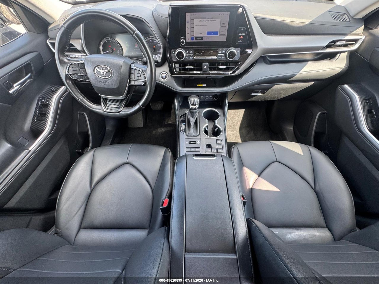 2023 TOYOTA HIGHLANDER XLE thumbnail 9