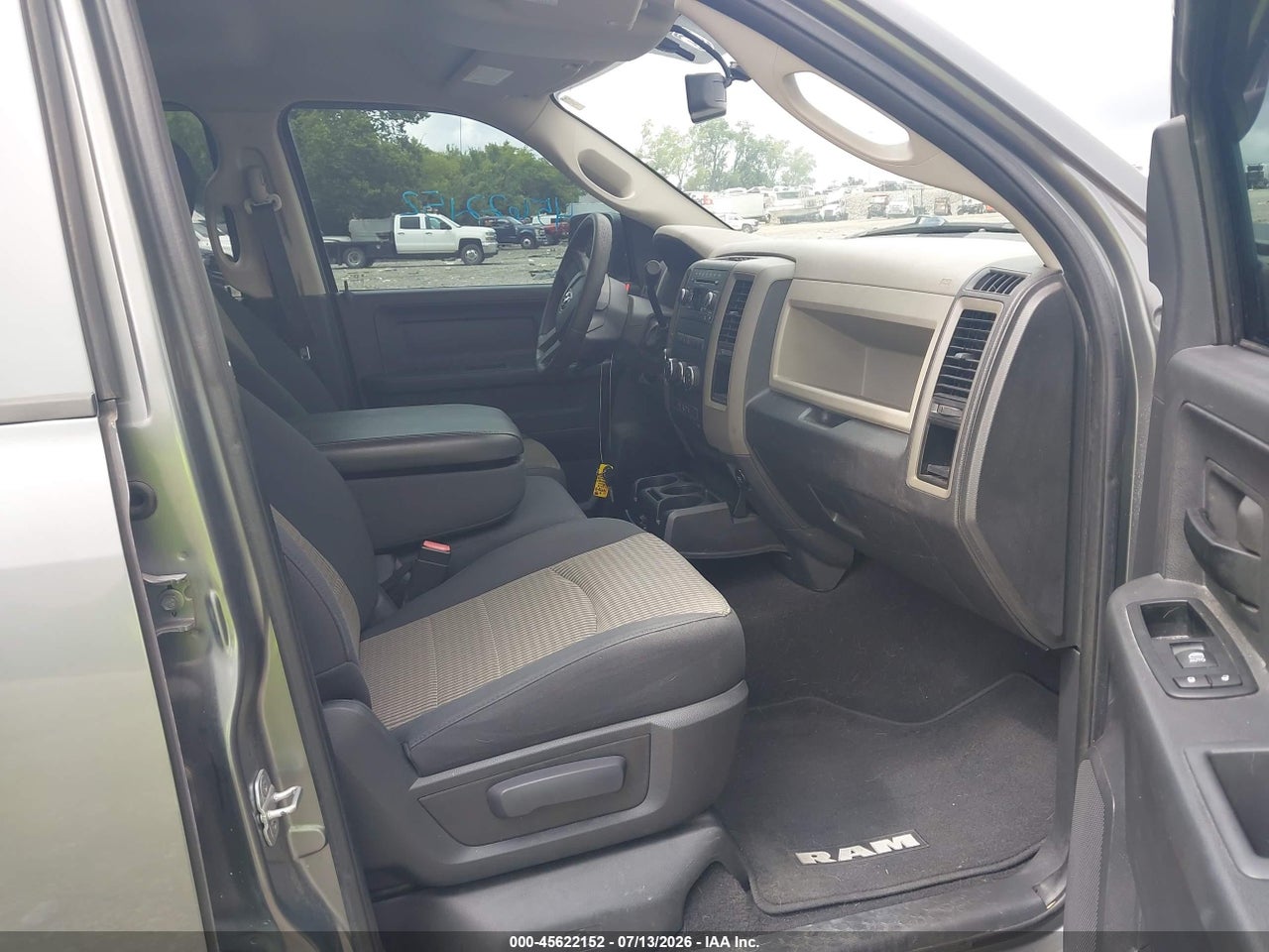 2010 DODGE RAM 1500 ST thumbnail 6