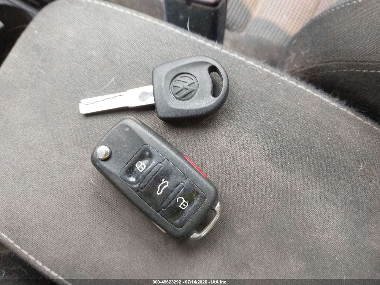 2012 VOLKSWAGEN GOLF 2.5L 4-DOOR thumbnail 12