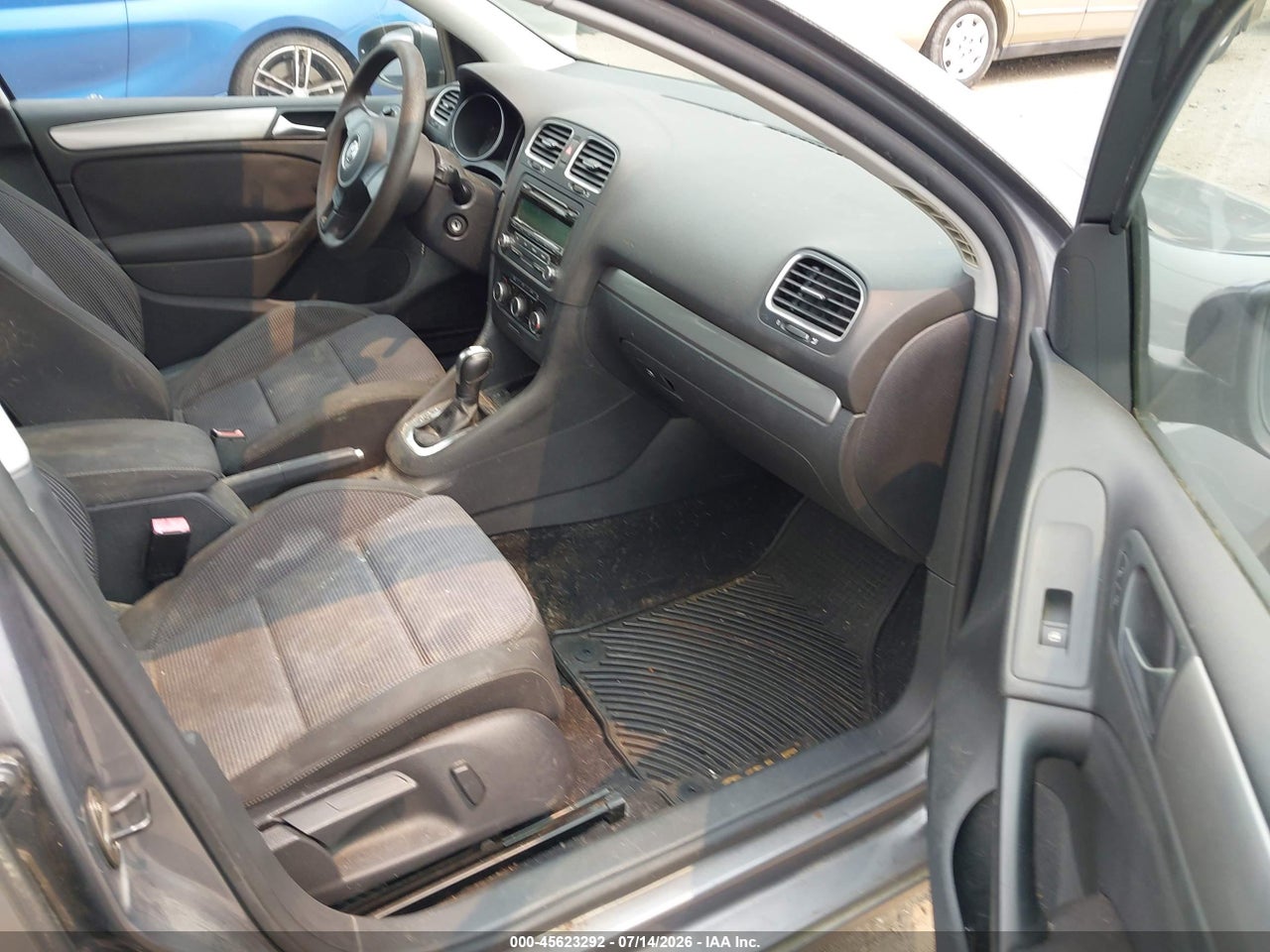 2012 VOLKSWAGEN GOLF 2.5L 4-DOOR thumbnail 6