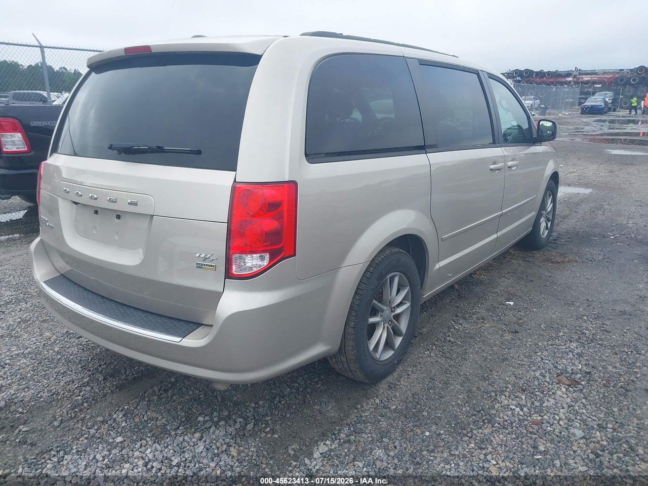 2014 DODGE GRAND CARAVAN R/T thumbnail 5