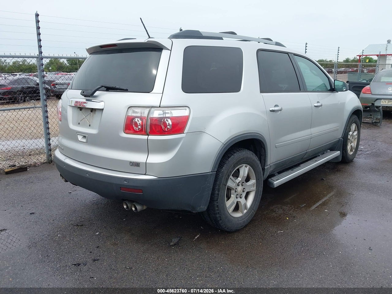 2011 GMC ACADIA SLE thumbnail 5