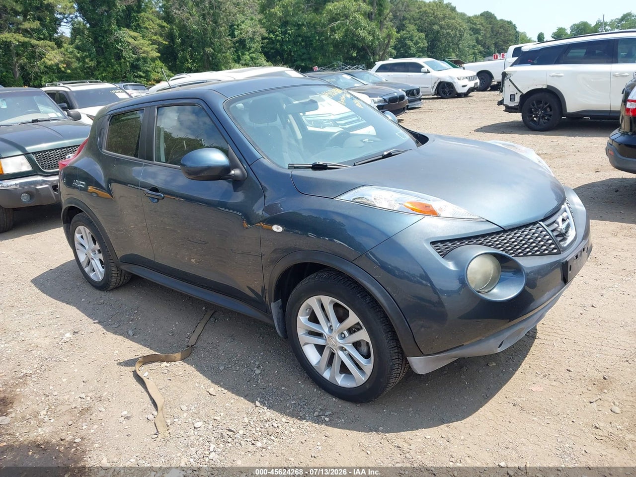 2011 NISSAN JUKE SV thumbnail 2