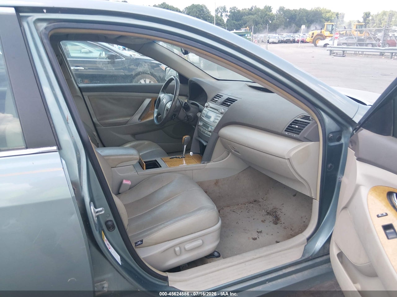 2007 TOYOTA CAMRY XLE thumbnail 6