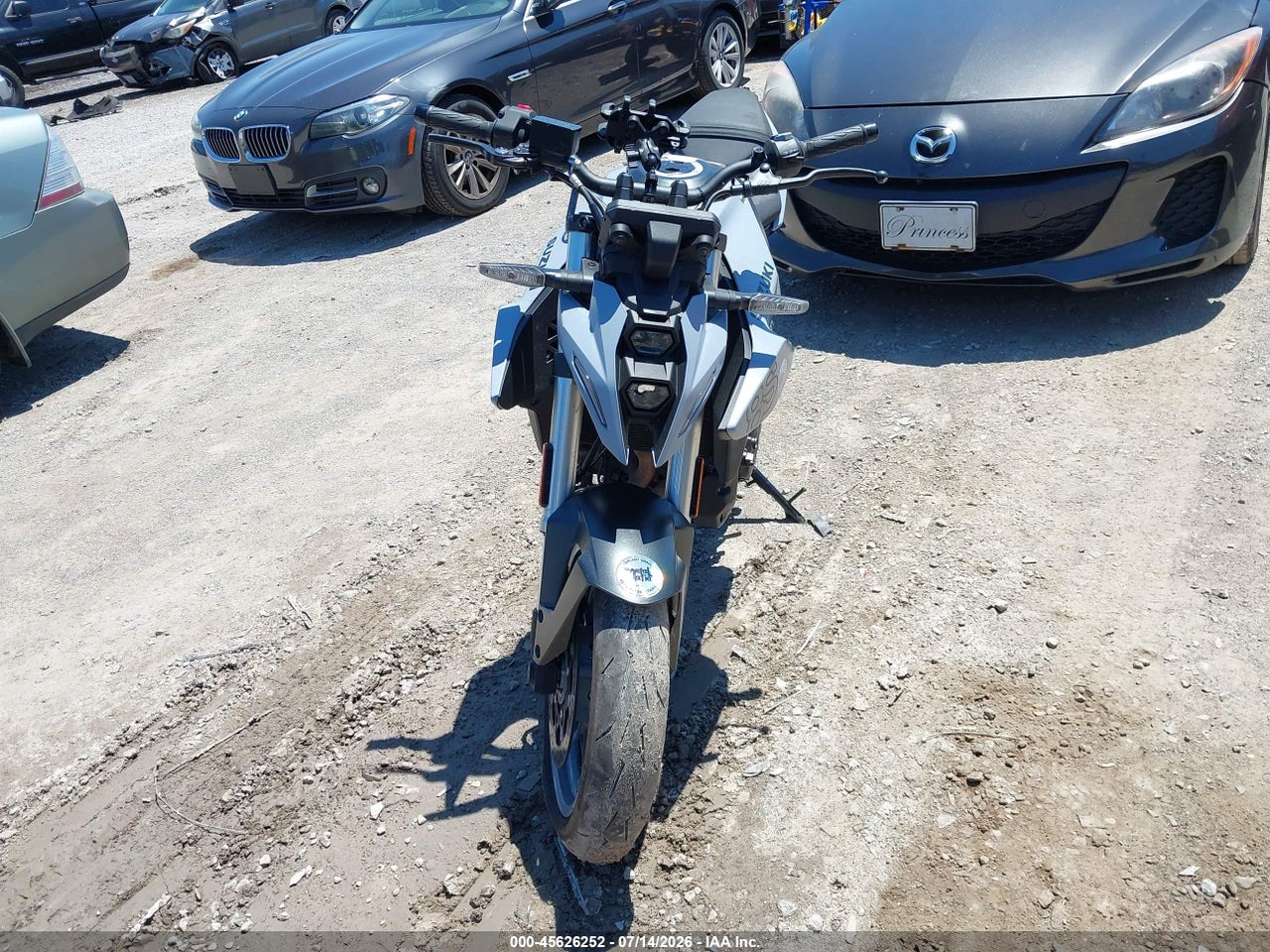 2024 SUZUKI GSX800 R thumbnail 6