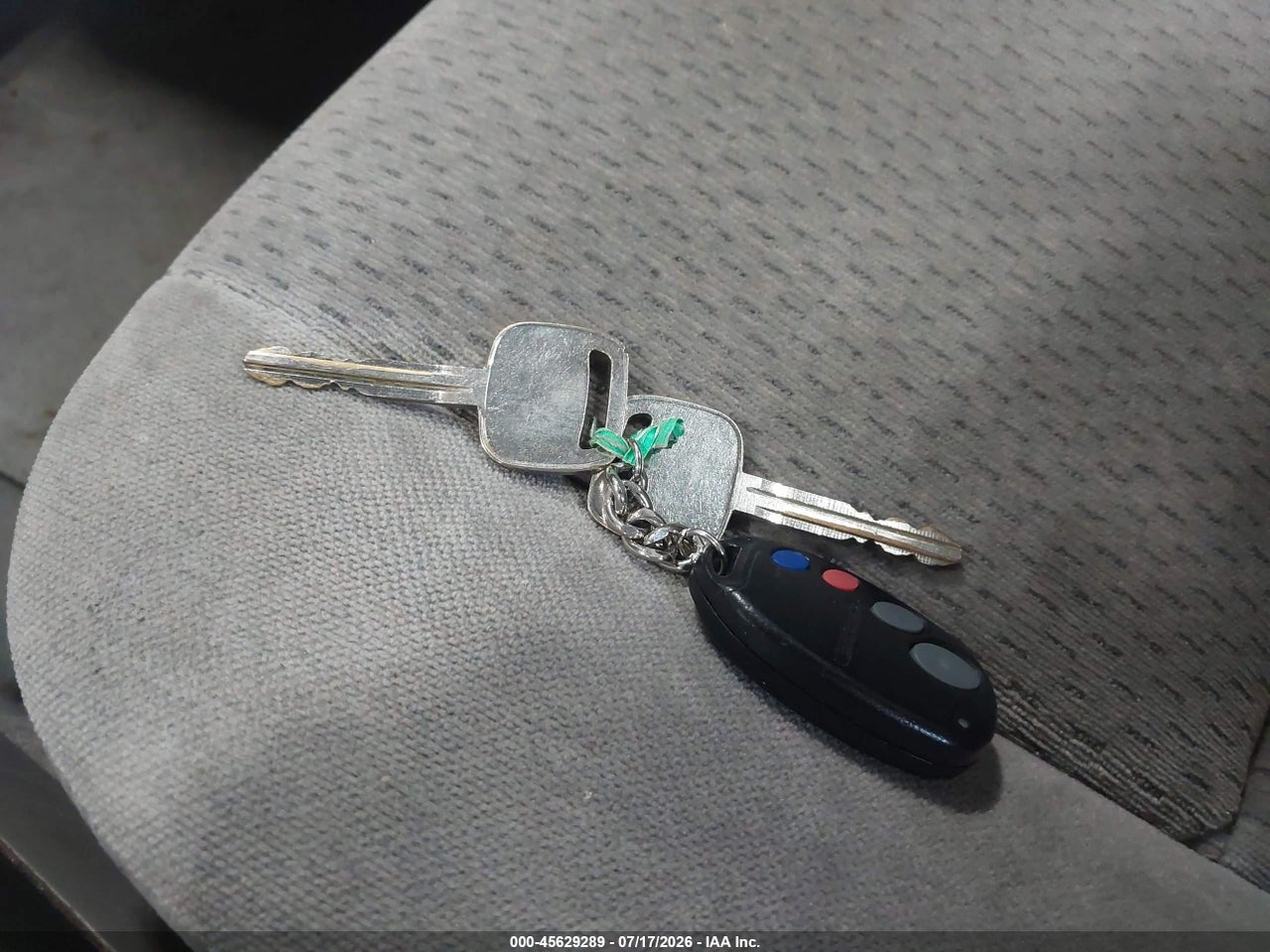 2004 TOYOTA CAMRY LE thumbnail 12