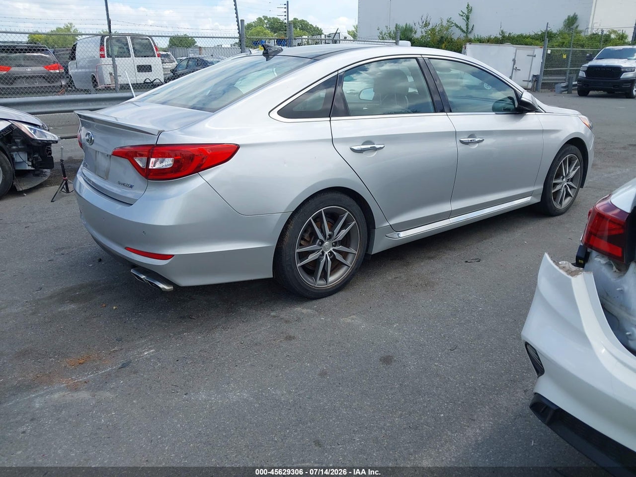 2015 HYUNDAI SONATA SPORT 2.0T thumbnail 5