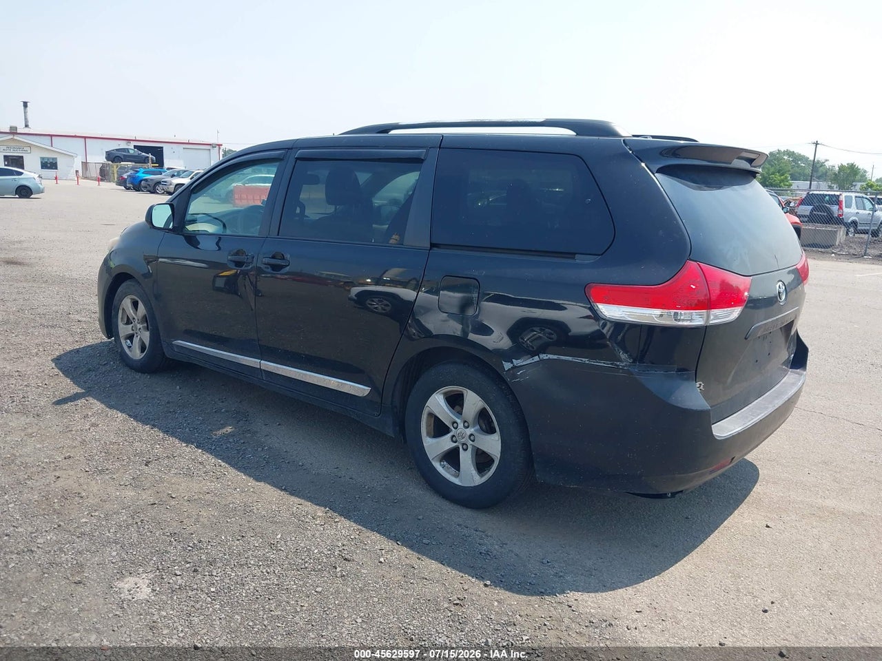 2011 TOYOTA SIENNA LE V6 thumbnail 4