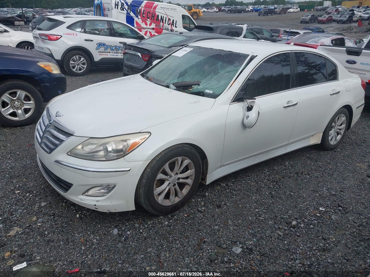2013 HYUNDAI GENESIS 3.8 · 2/12
