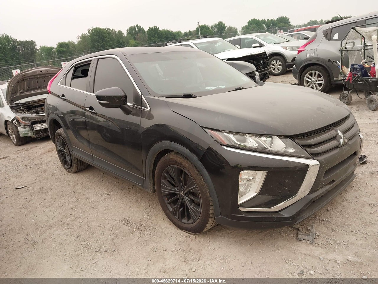 JA4AT4AA9JZ****** · 2018 MITSUBISHI ECLIPSE CROSS LE