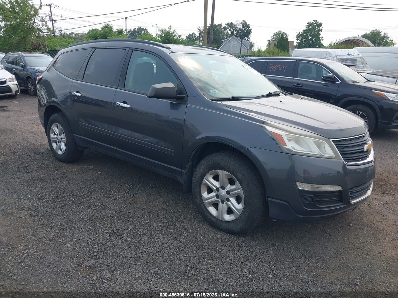 2014 CHEVROLET TRAVERSE LS thumbnail 2