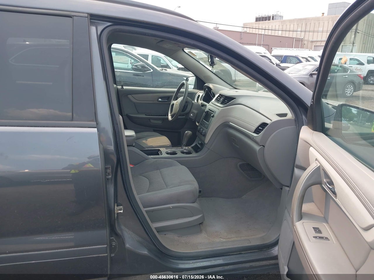 2014 CHEVROLET TRAVERSE LS thumbnail 6