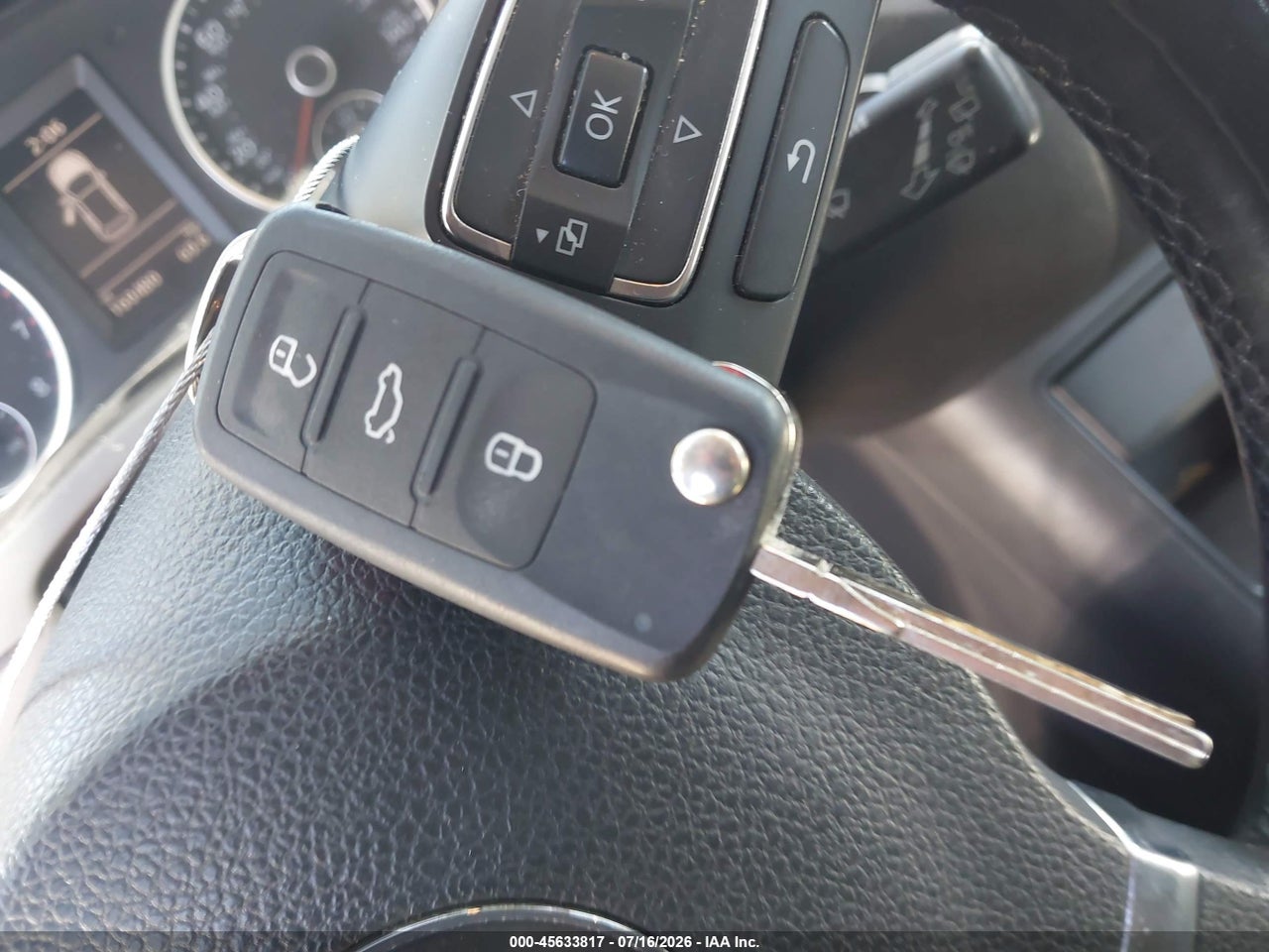 2014 VOLKSWAGEN TIGUAN S thumbnail 12