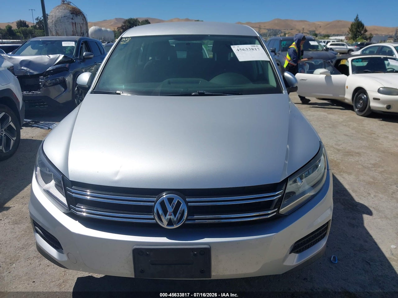 2014 VOLKSWAGEN TIGUAN S thumbnail 7