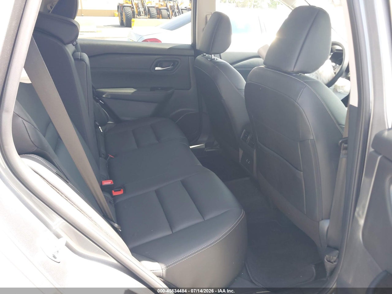 2026 NISSAN ROGUE SL thumbnail 9