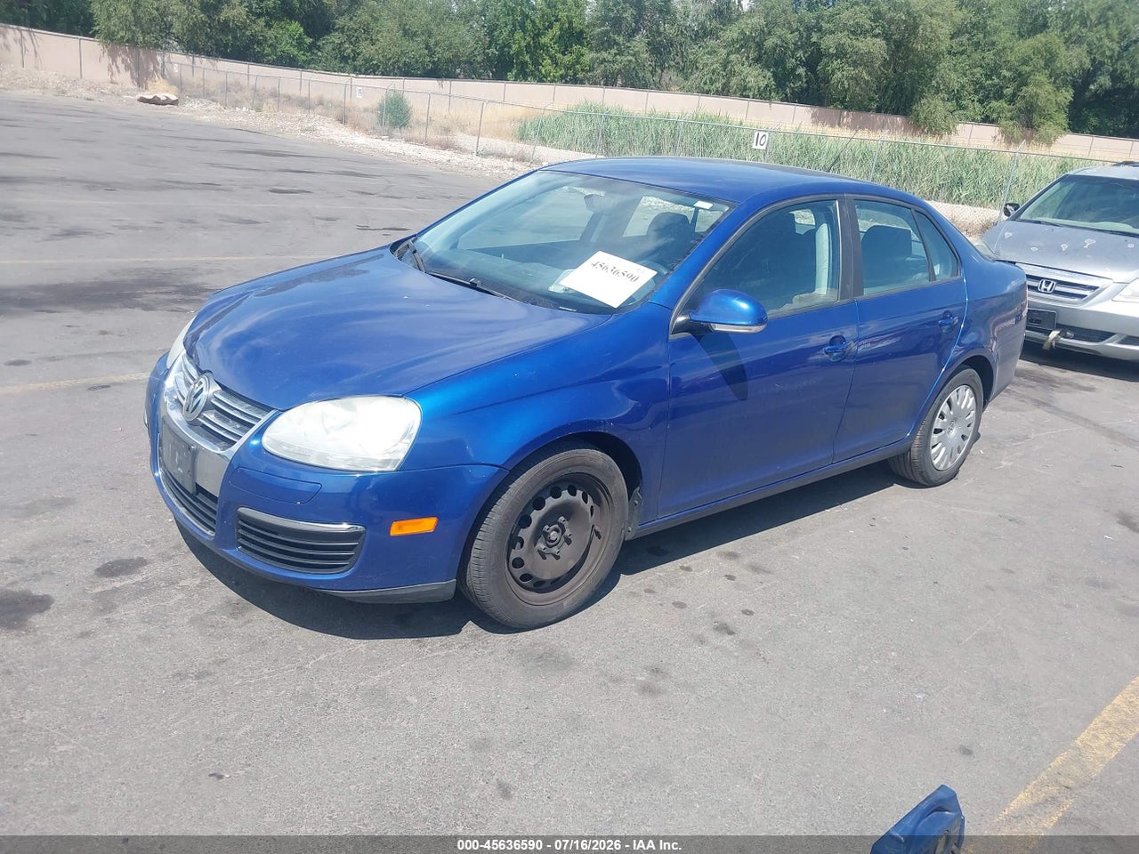 2008 VOLKSWAGEN JETTA S thumbnail 3