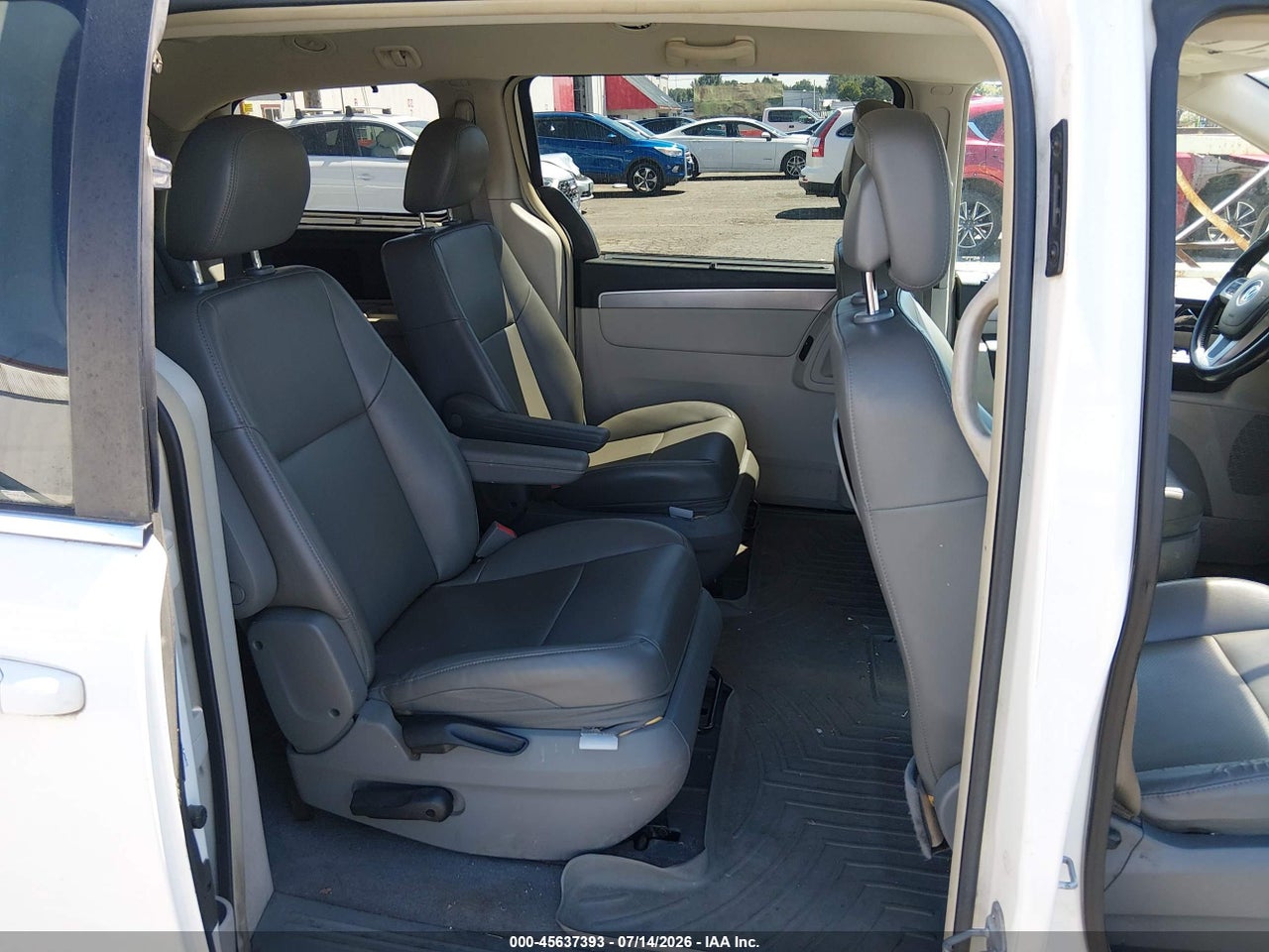 2012 VOLKSWAGEN ROUTAN SE thumbnail 9