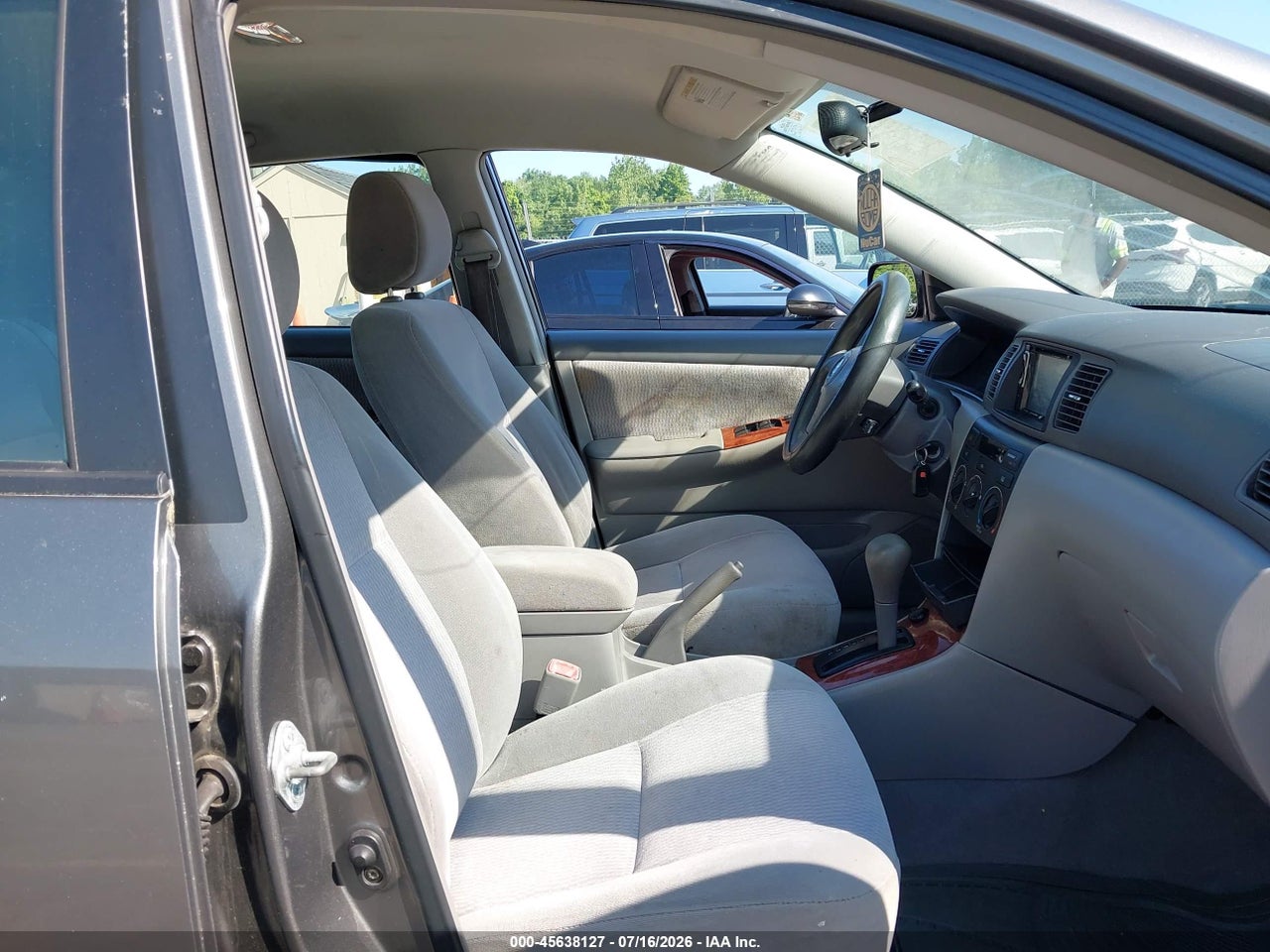 2005 TOYOTA COROLLA LE thumbnail 6