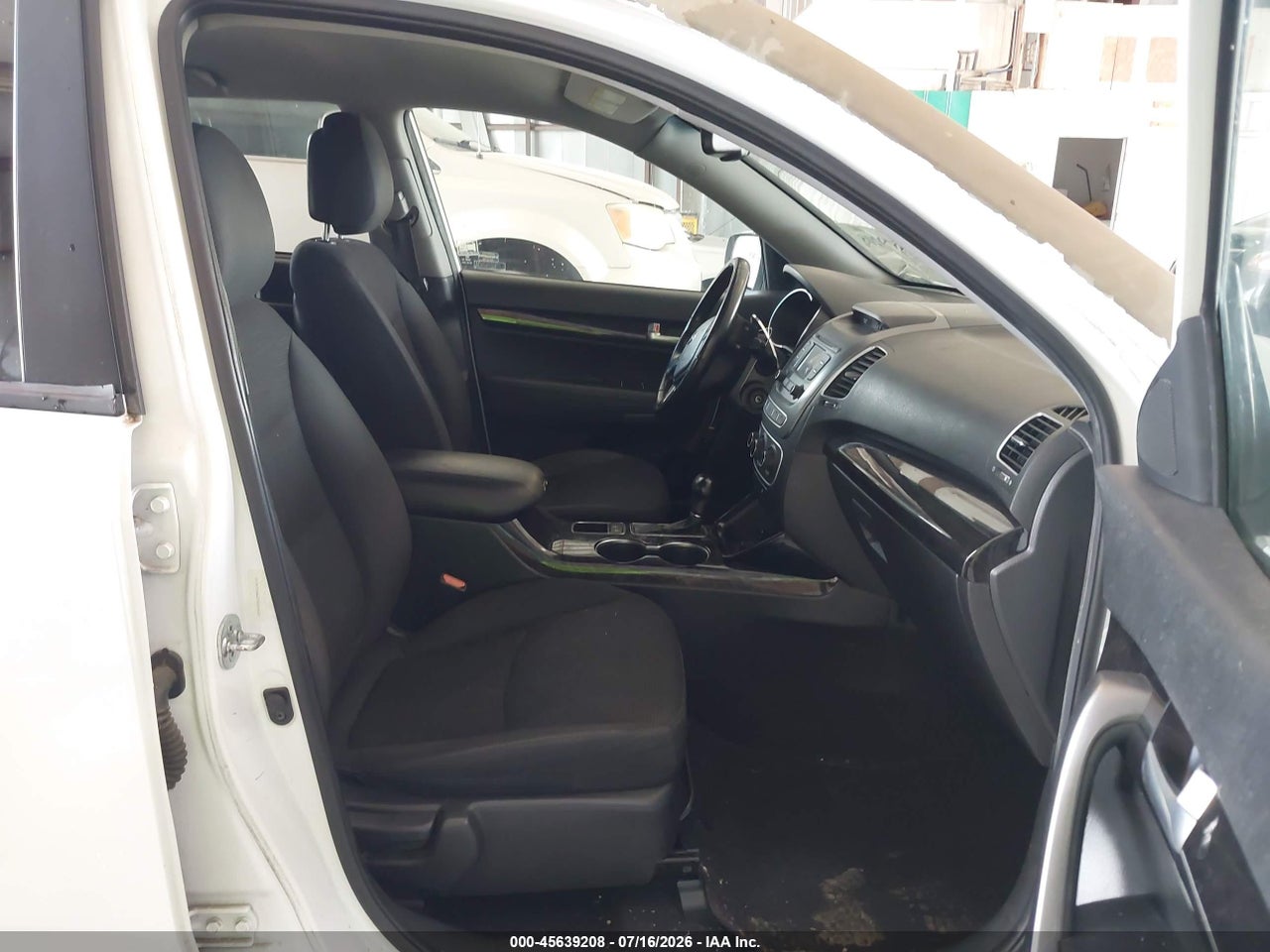 2015 KIA SORENTO LX thumbnail 6