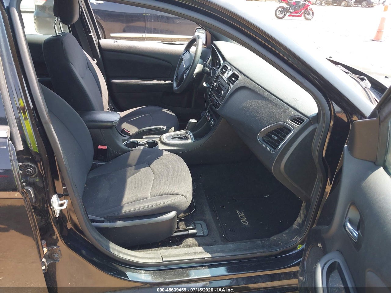 2013 CHRYSLER 200 LX thumbnail 6