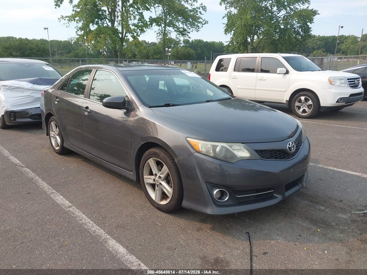 2013 TOYOTA CAMRY SE thumbnail 2