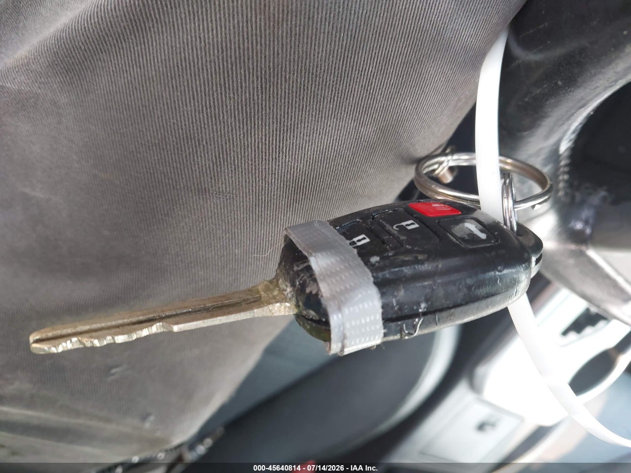 2013 TOYOTA CAMRY SE thumbnail 12