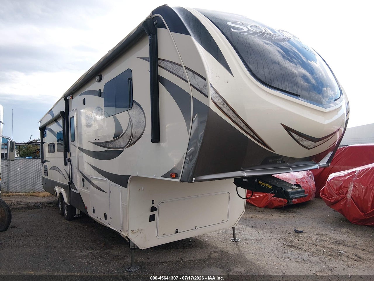 573FS3828J1****** · 2018 GRAND DESIGN RECREAT SOLITUDE SERIES M-34