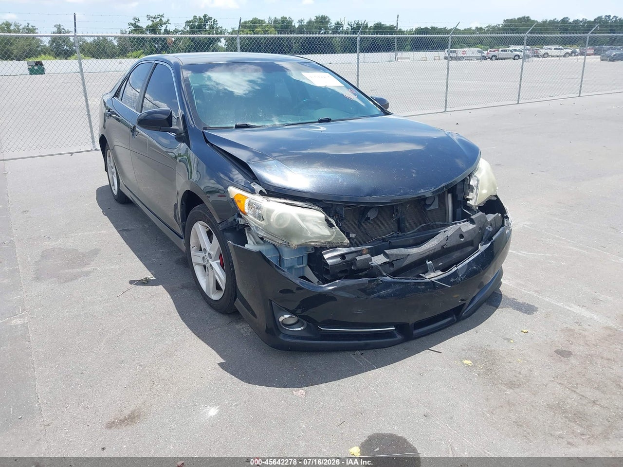 2013 TOYOTA CAMRY SE thumbnail 2