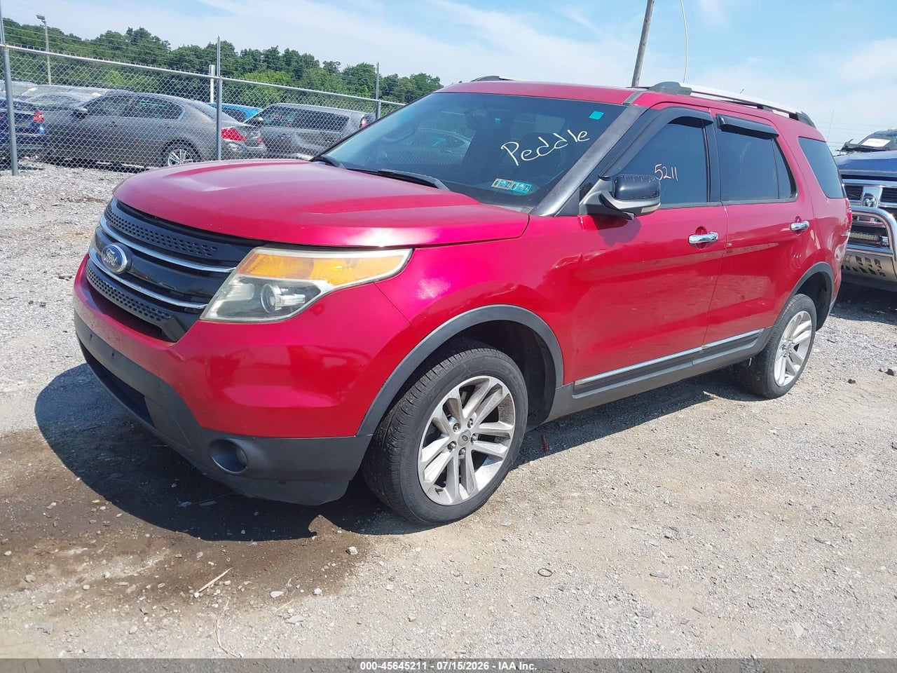 2011 FORD EXPLORER XLT thumbnail 3
