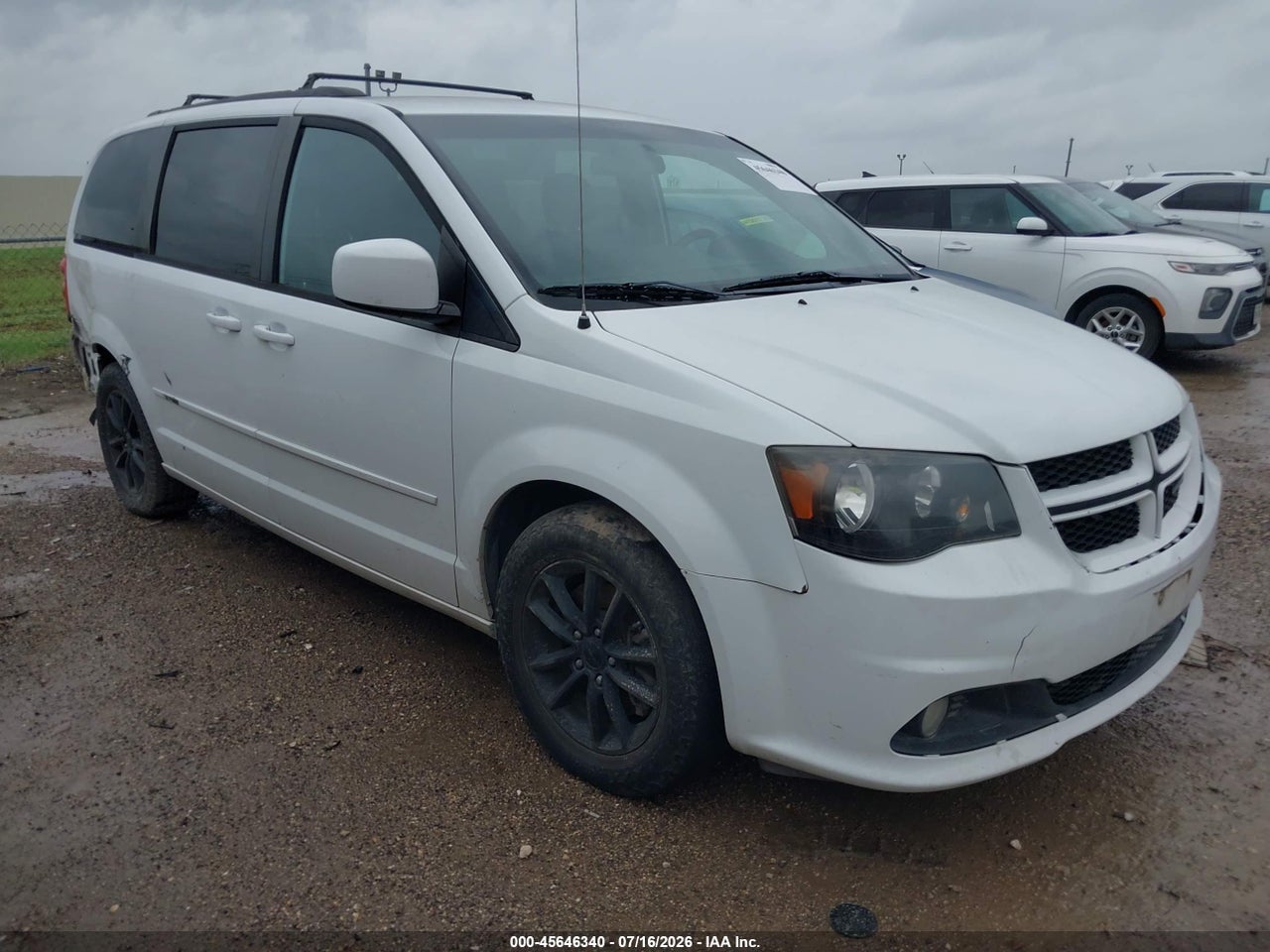 2016 DODGE GRAND CARAVAN R/T thumbnail 2