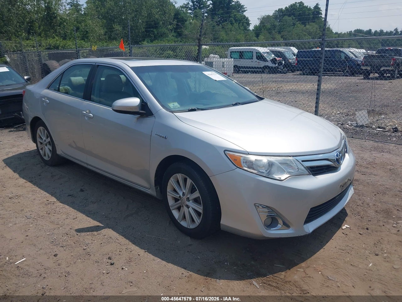 2012 TOYOTA CAMRY HYBRID XLE thumbnail 2