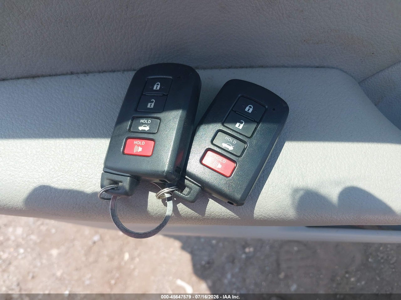 2012 TOYOTA CAMRY HYBRID XLE thumbnail 12