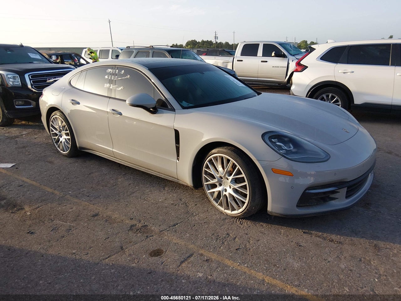 WP0AA2A7XJL****** · 2018 PORSCHE PANAMERA 4
