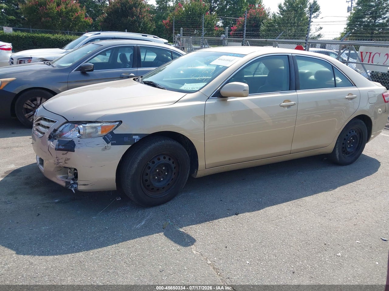 2010 TOYOTA CAMRY LE thumbnail 3
