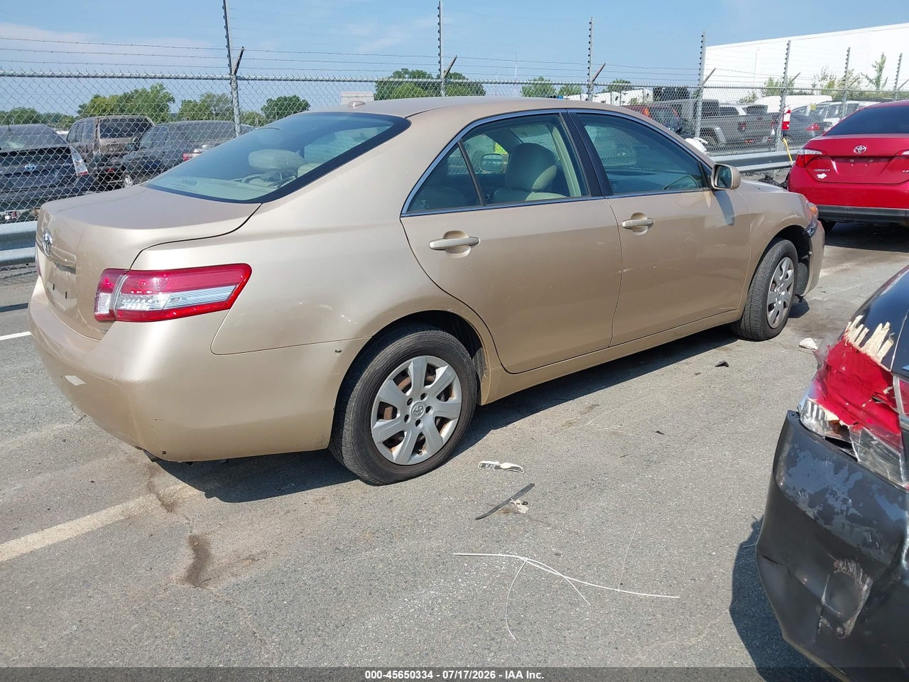 2010 TOYOTA CAMRY LE thumbnail 5