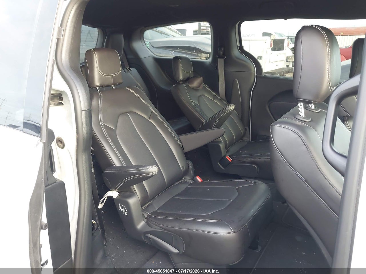 2026 CHRYSLER PACIFICA SELECT thumbnail 9