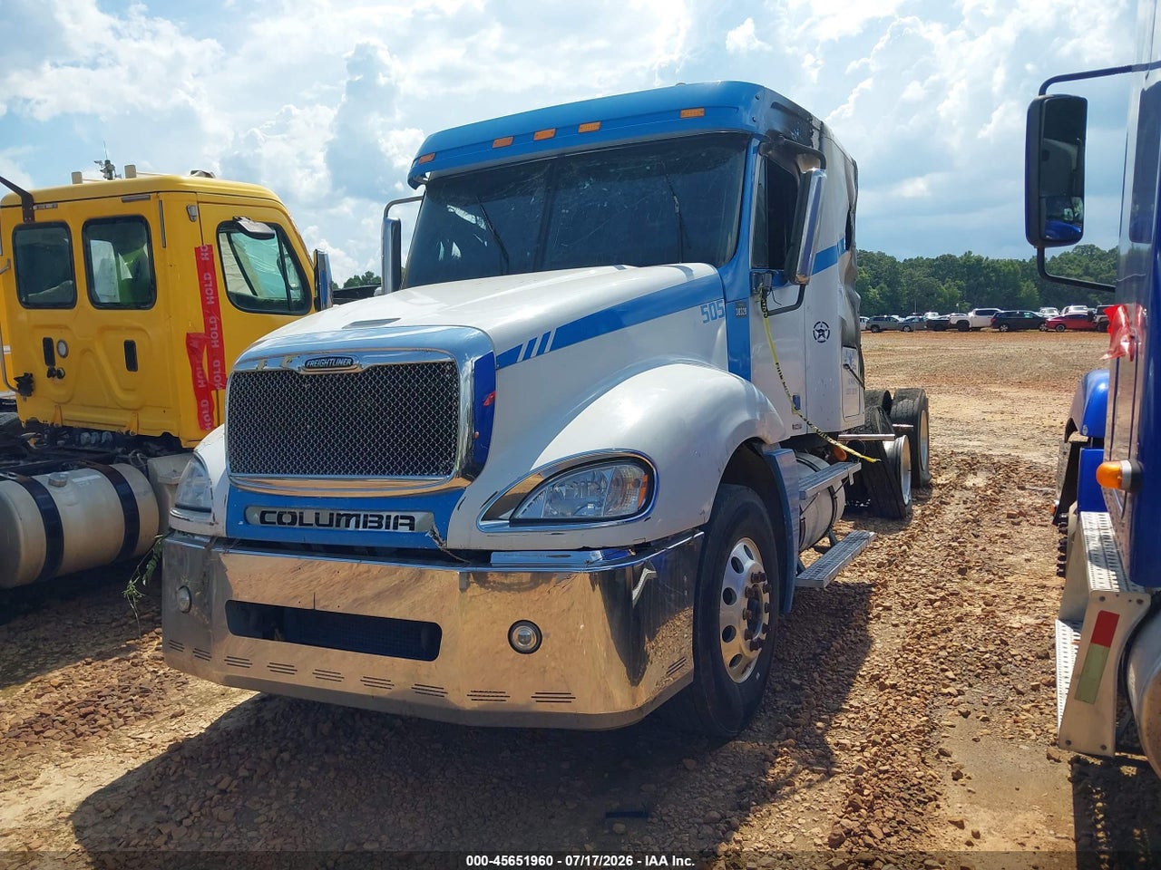 2005 FREIGHTLINER CONVENTIONAL COLUMBIA thumbnail 3