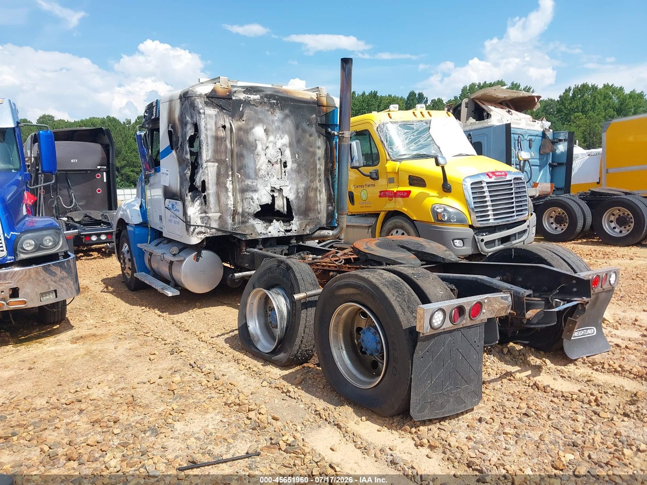 2005 FREIGHTLINER CONVENTIONAL COLUMBIA thumbnail 4