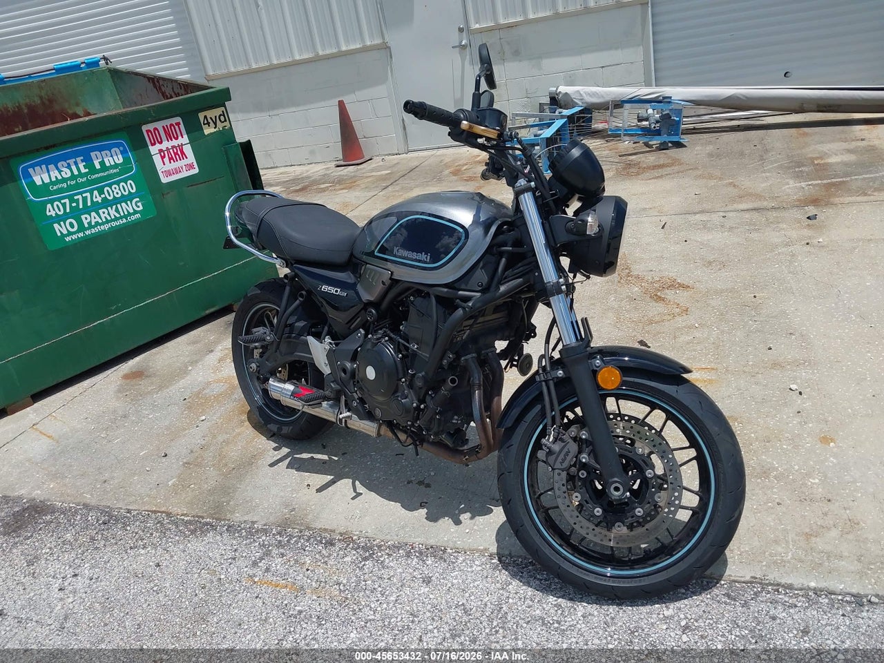 ML5EREM14PD****** · 2023 KAWASAKI ER650 M