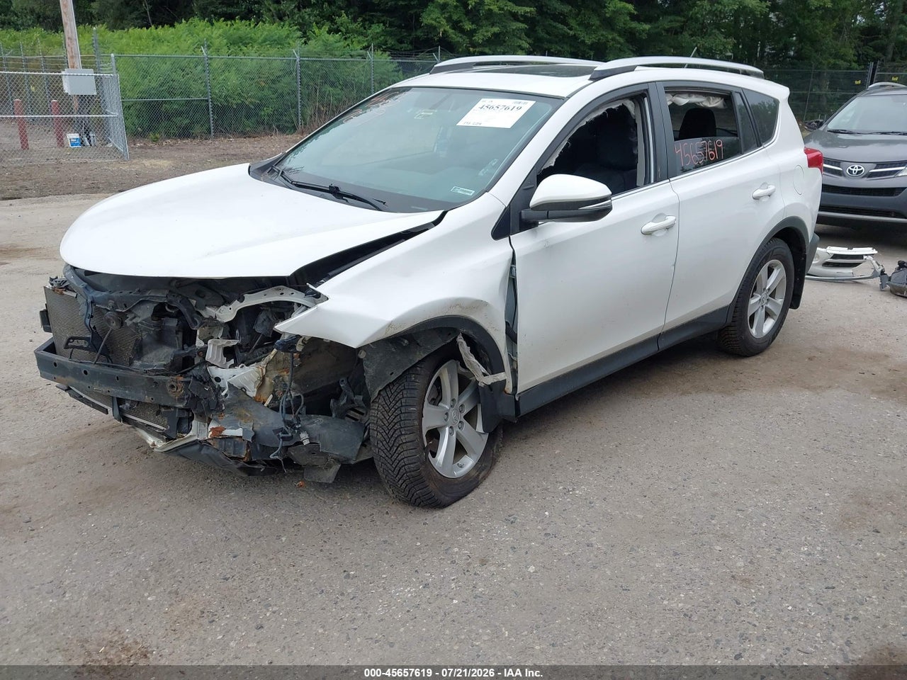 2013 TOYOTA RAV4 XLE thumbnail 3