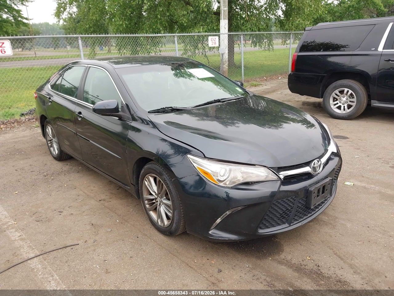 2017 TOYOTA CAMRY SE thumbnail 2