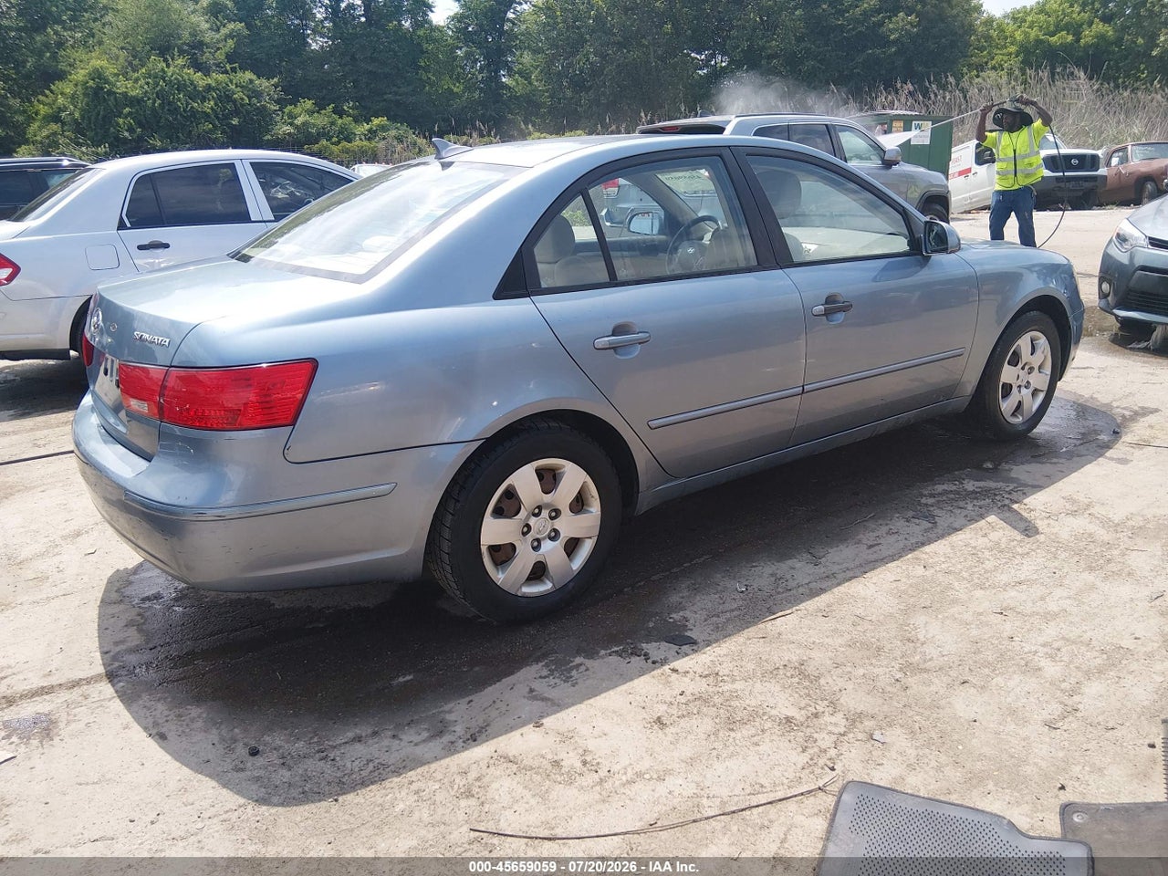 2010 HYUNDAI SONATA GLS · 4/12