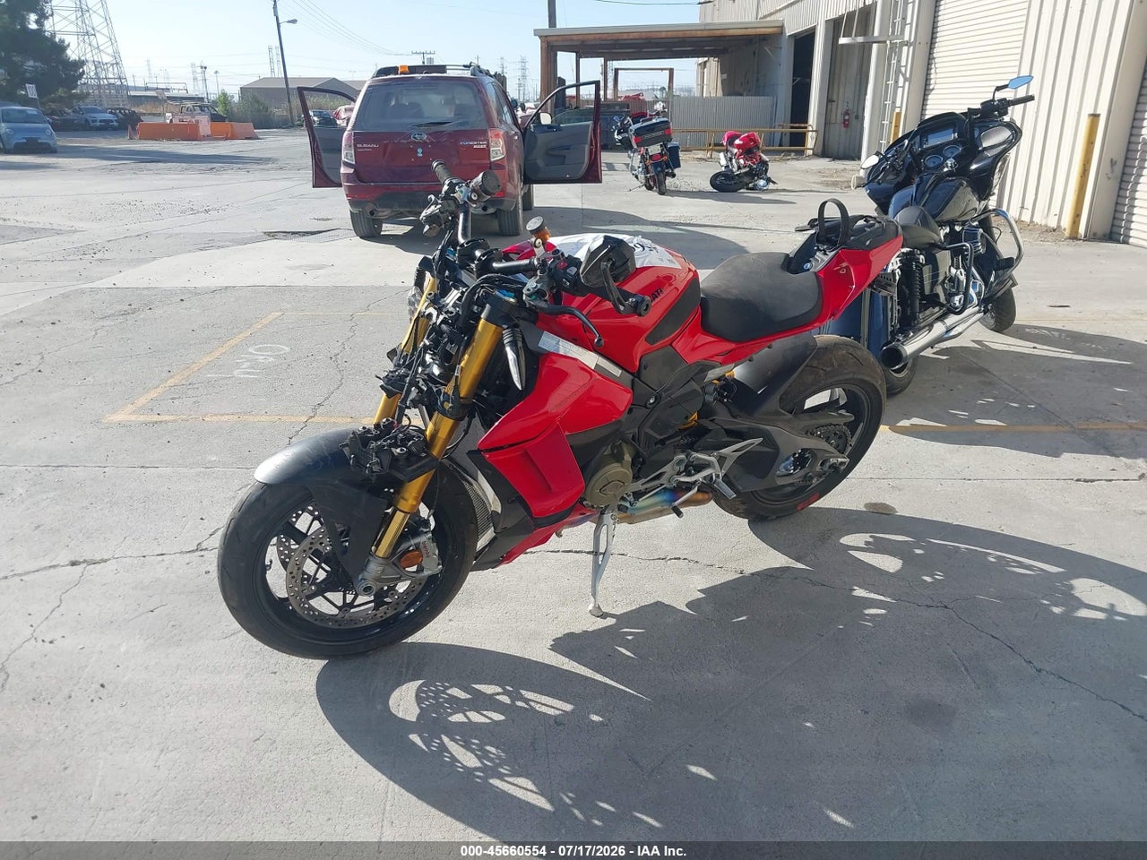2026 DUCATI STREETFIGHTER V4/V4S thumbnail 3
