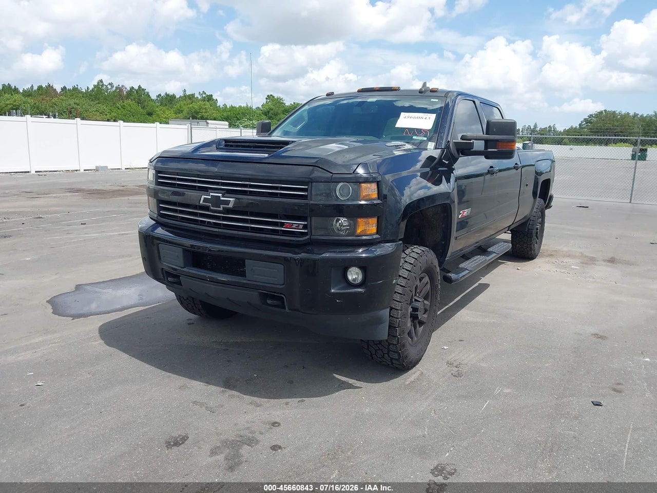 2017 CHEVROLET SILVERADO 2500HD LTZ thumbnail 3