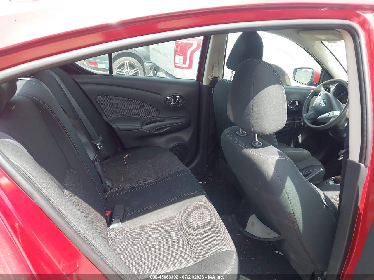 2015 NISSAN VERSA 1.6 SV thumbnail 9