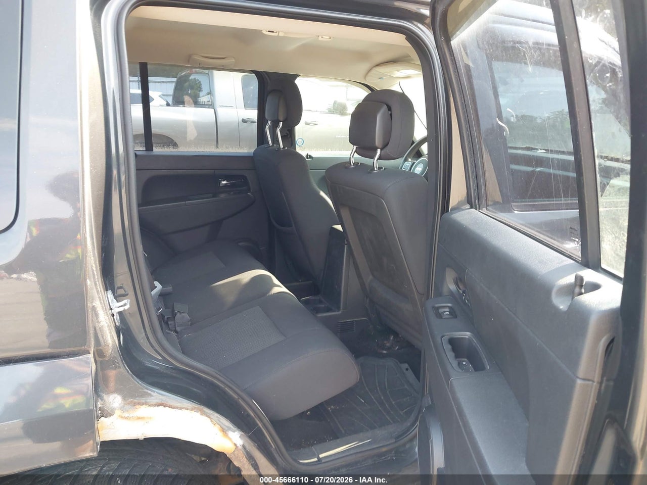 2011 JEEP LIBERTY SPORT thumbnail 9